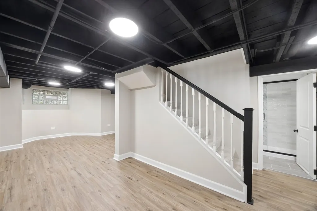 909 North Lockwood Avenue Chicago IL 60651