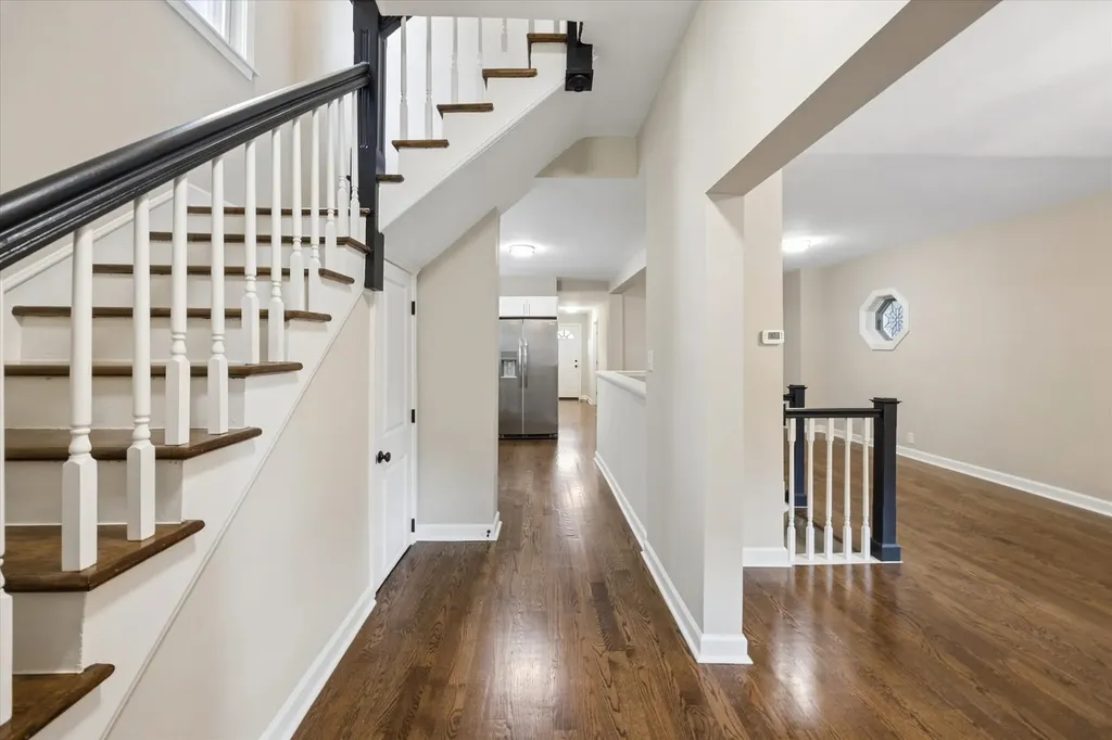 909 North Lockwood Avenue Chicago IL 60651