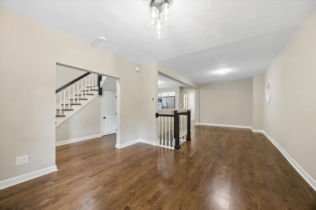 909 North Lockwood Avenue Chicago IL 60651