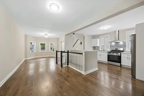 909 North Lockwood Avenue Chicago IL 60651