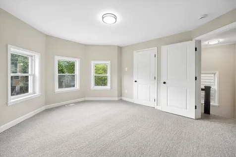 909 North Lockwood Avenue Chicago IL 60651