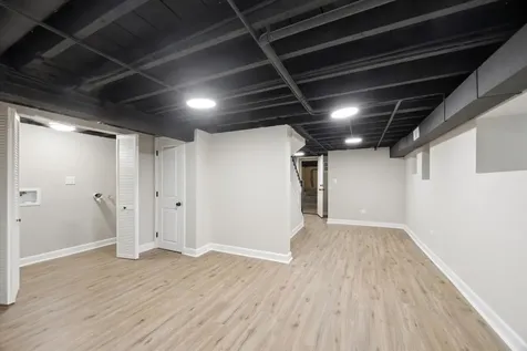 909 North Lockwood Avenue Chicago IL 60651