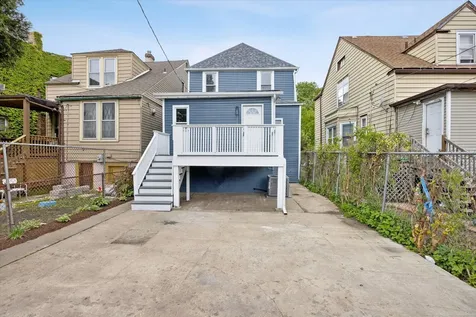 909 North Lockwood Avenue Chicago IL 60651