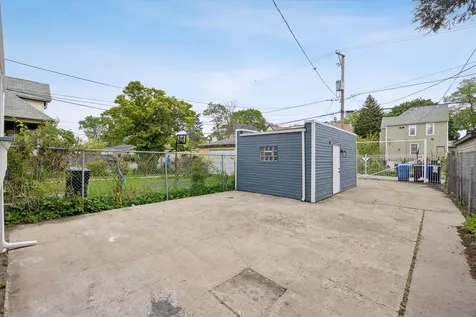 909 North Lockwood Avenue Chicago IL 60651