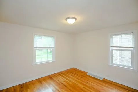 4232 West Nelson Street Chicago IL 60641