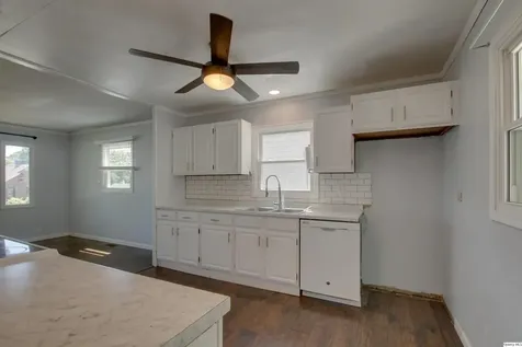 1126 South 16th Street Quincy IL 62301
