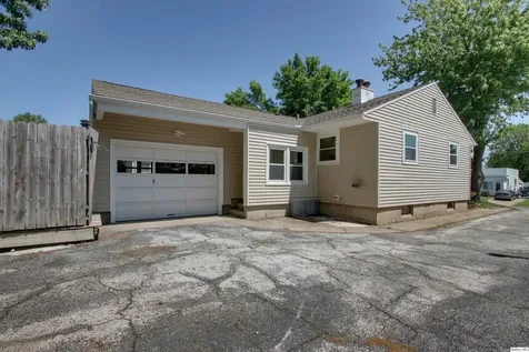 1126 South 16th Street Quincy IL 62301