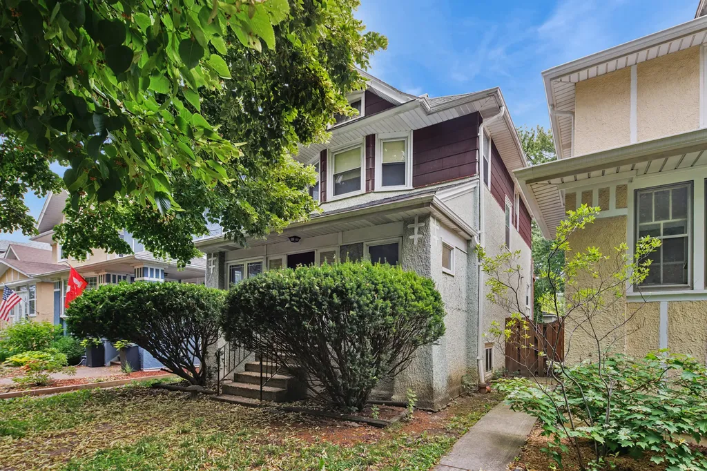 5325 West Berteau Avenue Chicago IL 60641