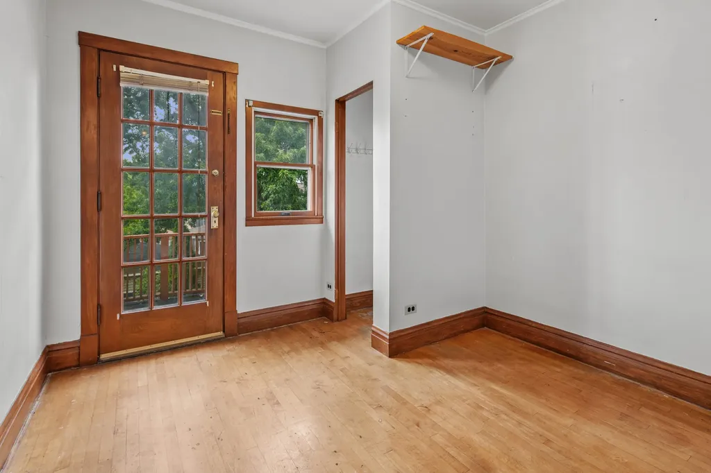 5325 West Berteau Avenue Chicago IL 60641