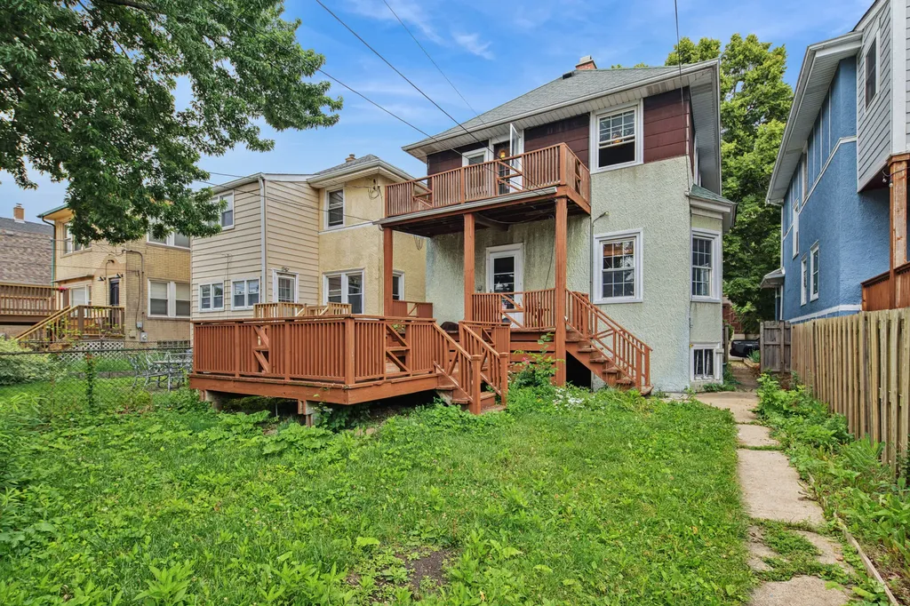 5325 West Berteau Avenue Chicago IL 60641