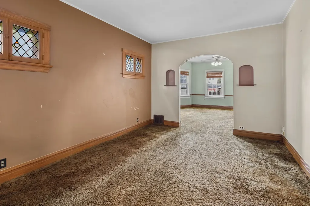 5325 West Berteau Avenue Chicago IL 60641