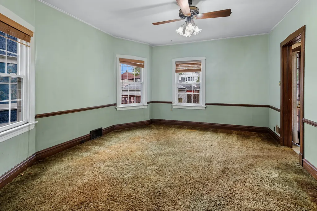 5325 West Berteau Avenue Chicago IL 60641