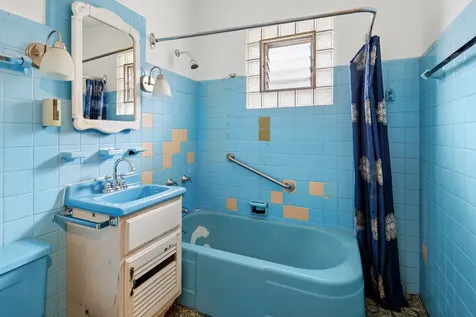 5325 West Berteau Avenue Chicago IL 60641