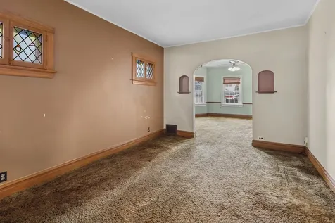 5325 West Berteau Avenue Chicago IL 60641