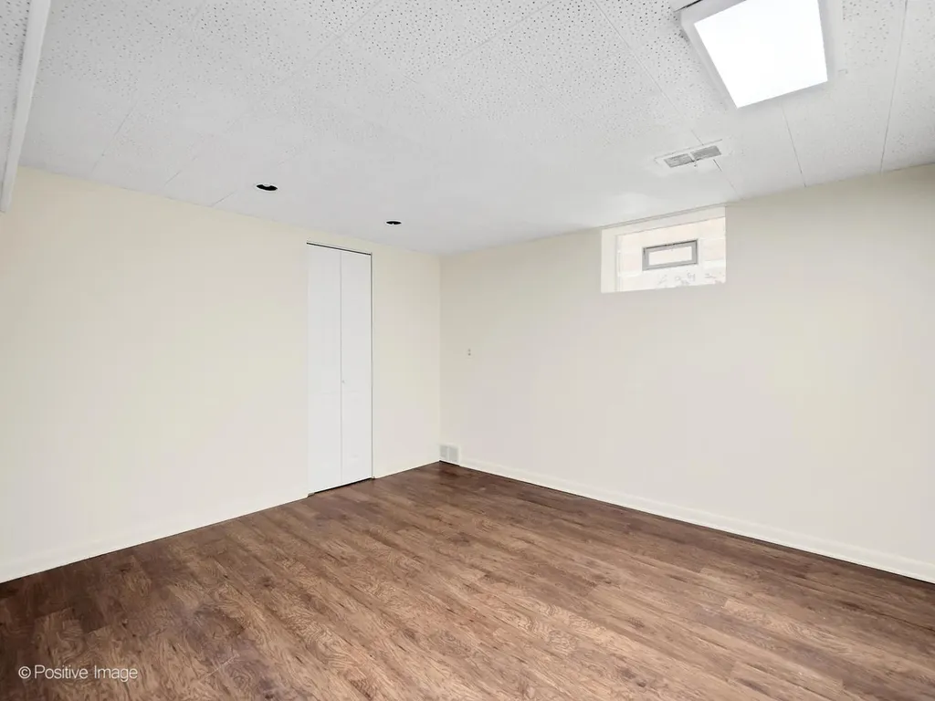 7516 North California Avenue Chicago IL 60645