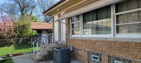 7516 North California Avenue Chicago IL 60645
