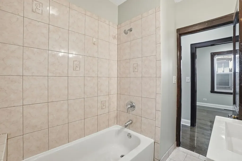 6805 South Talman Avenue Chicago IL 60629