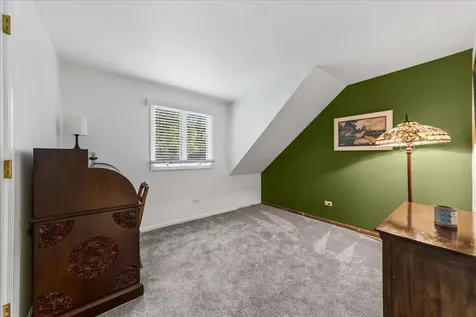 2244 Country Knoll Lane Elgin IL 60123