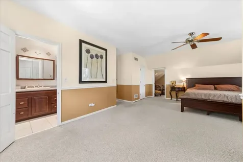 2244 Country Knoll Lane Elgin IL 60123