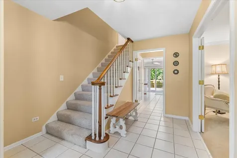 2244 Country Knoll Lane Elgin IL 60123