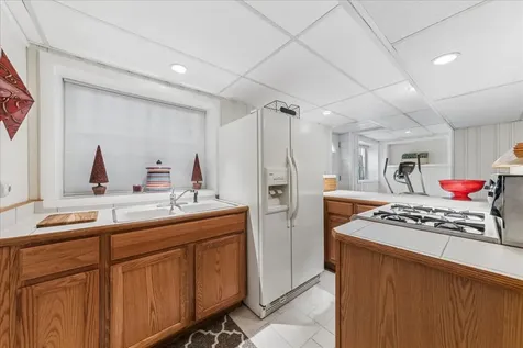 2244 Country Knoll Lane Elgin IL 60123