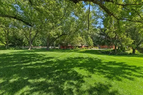 2244 Country Knoll Lane Elgin IL 60123