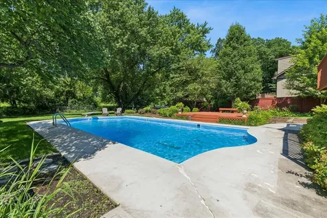2244 Country Knoll Lane Elgin IL 60123