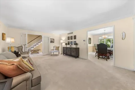 2244 Country Knoll Lane Elgin IL 60123