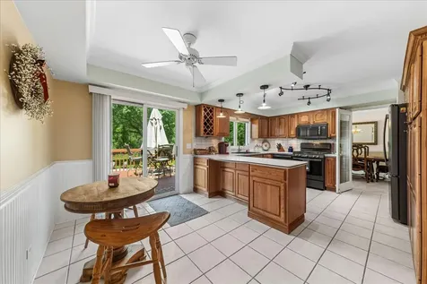 2244 Country Knoll Lane Elgin IL 60123