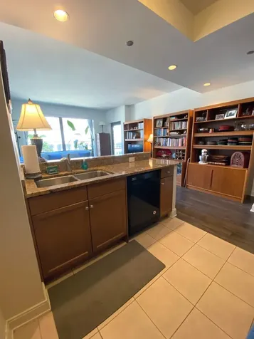 130 North Garland Court Chicago IL 60603