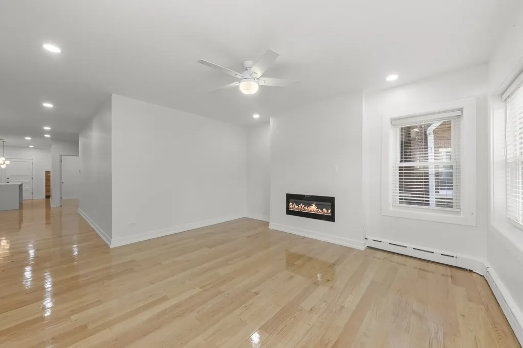 5359 West Potomac Avenue Chicago IL 60651