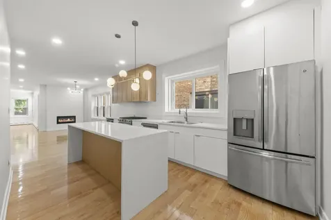 5359 West Potomac Avenue Chicago IL 60651