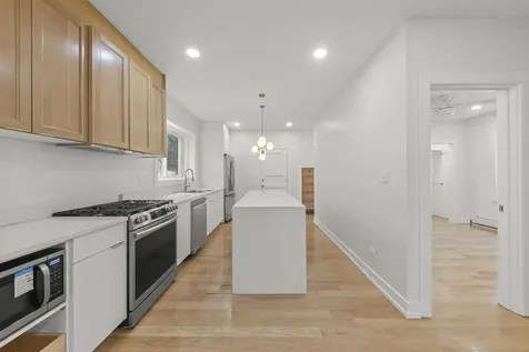 5359 West Potomac Avenue Chicago IL 60651