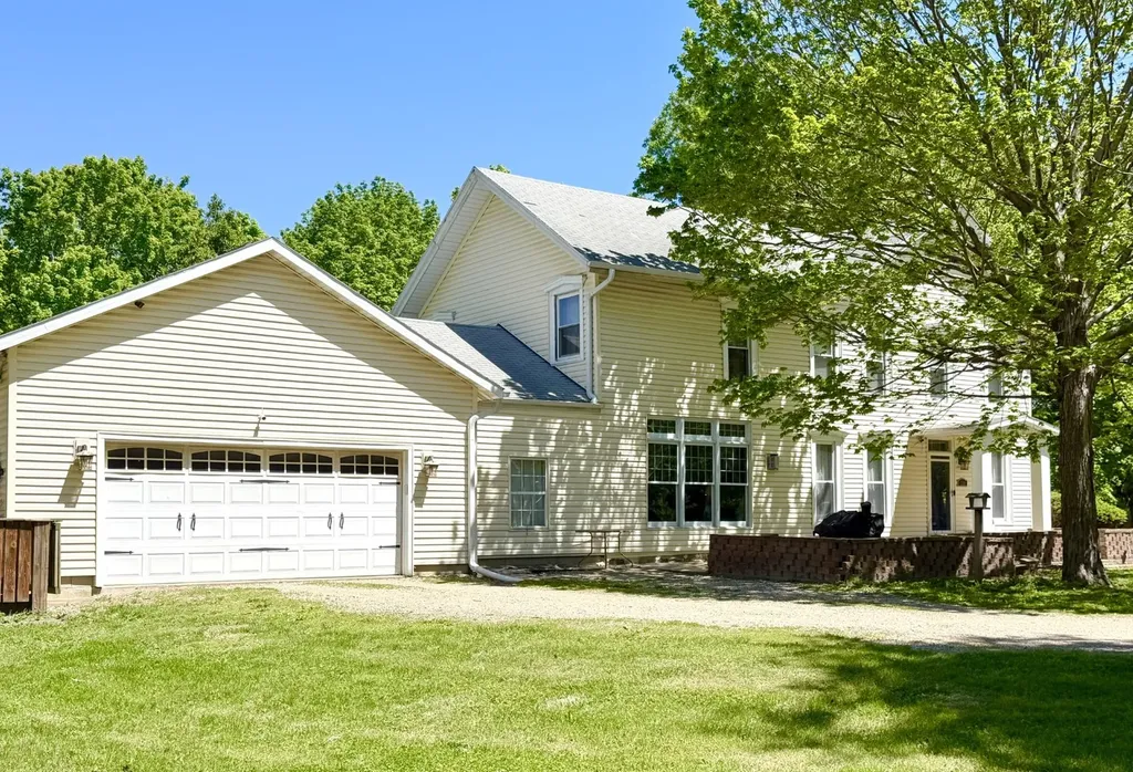 206 South Hawthorne Avenue Granville IL 61326
