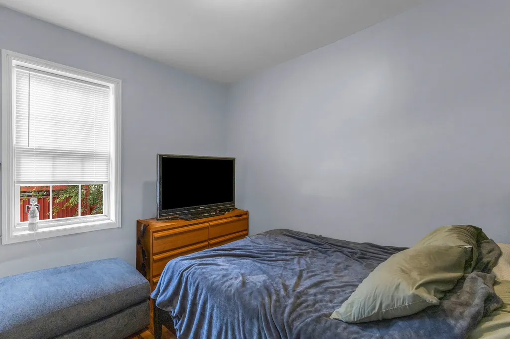 2243 South Sawyer Avenue Chicago IL 60623