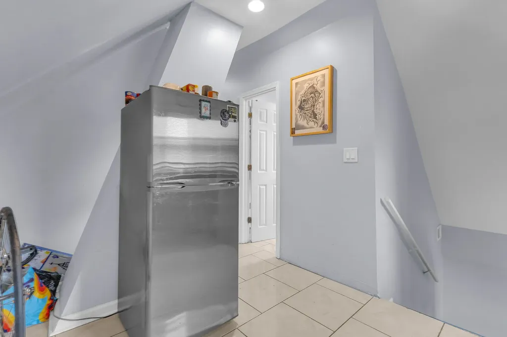 2243 South Sawyer Avenue Chicago IL 60623