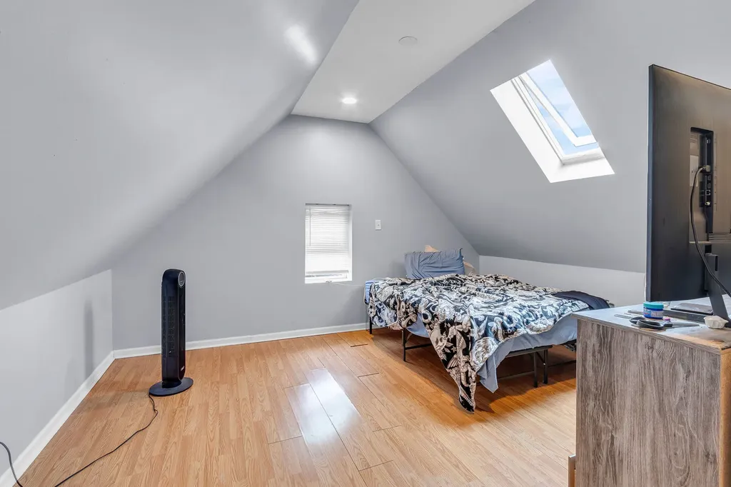 2243 South Sawyer Avenue Chicago IL 60623