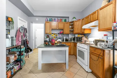 2243 South Sawyer Avenue Chicago IL 60623