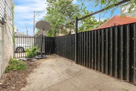 2243 South Sawyer Avenue Chicago IL 60623