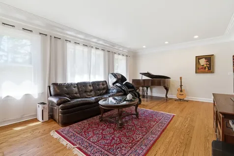 355 Oakdale Avenue Lake Forest IL 60045