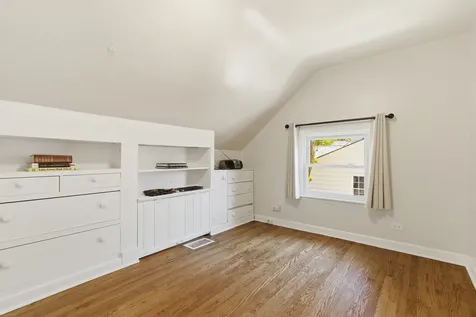 355 Oakdale Avenue Lake Forest IL 60045