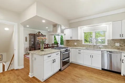 355 Oakdale Avenue Lake Forest IL 60045
