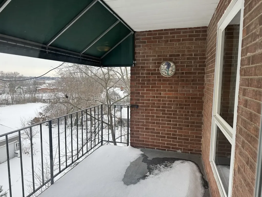 450 West Downer Place Aurora IL 60506
