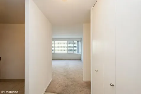 211 East Ohio Street Chicago IL 60611