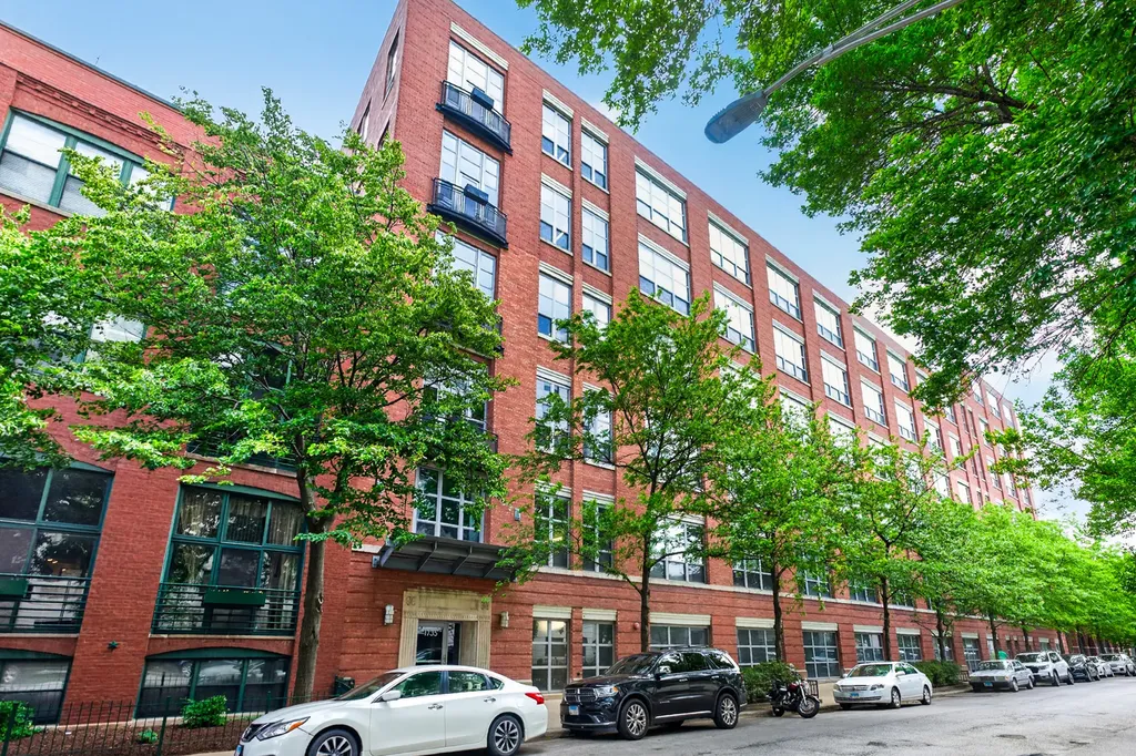 1735 North Paulina Street Chicago IL 60622