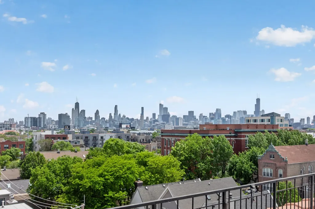 1735 North Paulina Street Chicago IL 60622
