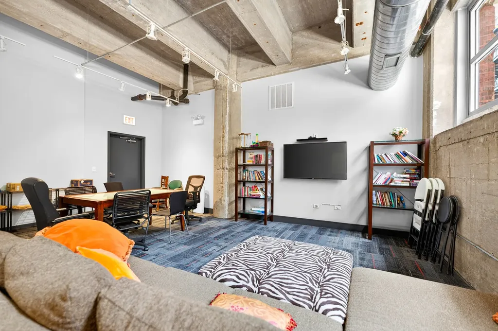 1735 North Paulina Street Chicago IL 60622