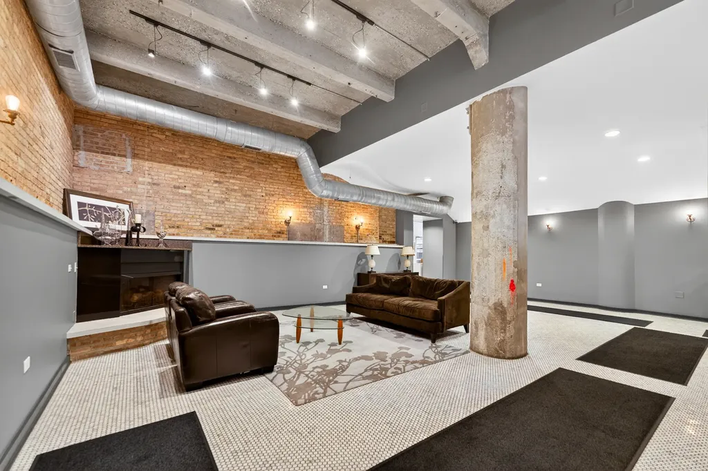 1735 North Paulina Street Chicago IL 60622