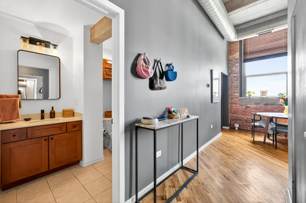 1735 North Paulina Street Chicago IL 60622