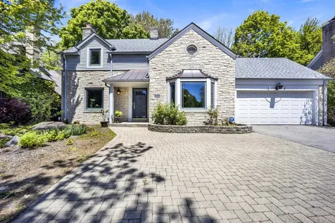 3029 Simpson Street Evanston IL 60201